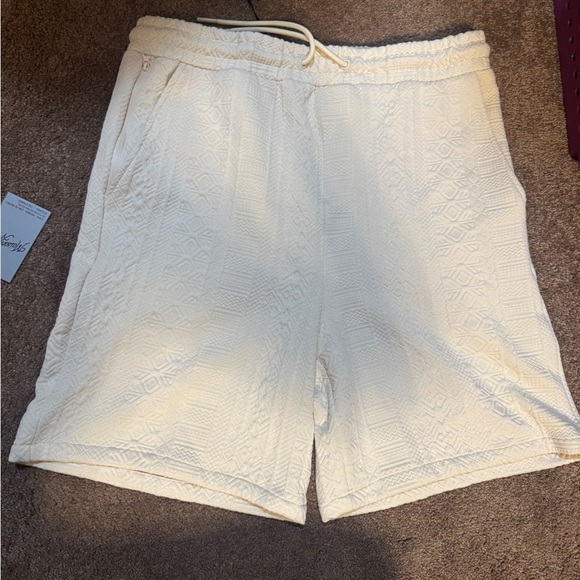 Cream Textured Shirt and Shorts Set for Men - Picture 9 of 13